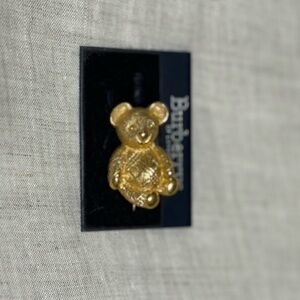 Vintage Burberry Gold Bear Brooch